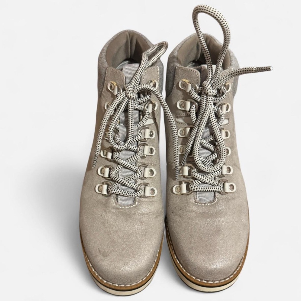 Women's Gray Lace-Up Ankle Boots